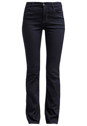 Jean bleu foncé avec une coupe slim, en denim. Comprend cinq poches, des coutures contrastées et un bouton de fermeture standard.