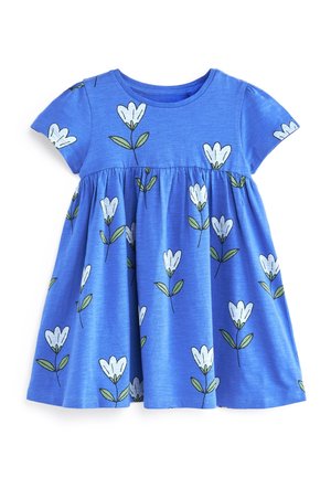 Vestido azul de manga corta para niño pequeño con estampado floral blanco y verde y cintura fruncida, colocado plano sobre un fondo blanco.