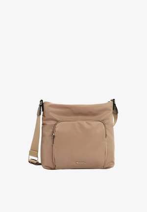 Beige nylon schoudertas met een ritsvak aan de voorkant, verstelbare riem en subtiel logodetail in goud. Gladde textuur, modern ontwerp.