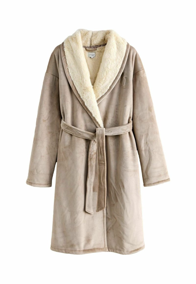 Accappatoio beige con texture morbida, colletto a scialle e cintura annodata in vita. Presenta un morbido rivestimento di pelliccia a contrasto sul colletto.