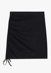 Jupe noire en tissu doux, dotée de détails froncés sur le côté et d'un lien ajustable à l'ourlet pour une longueur personnalisable.