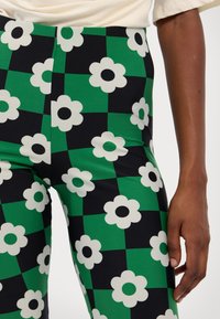 MAX&Co. GLENDA - Legging (type pantalon) - gruen