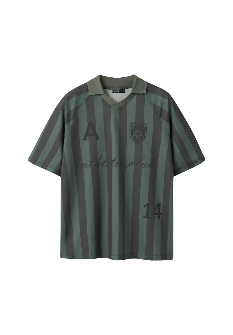 Mörkgrön och svart vertikalt randig kortärmad träningströja med krage, en fotbolls-emblem, bokstaven "A" och siffran "14" på framsidan.