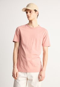 BOSS TEGOOD - Basic póló - open pink