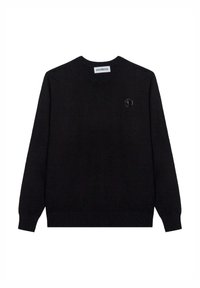 Maglione nero in maglia con scollo rotondo, maniche lunghe e polsini a coste. Presenta un logo discreto sul petto. Texture morbida e vestibilità classica.