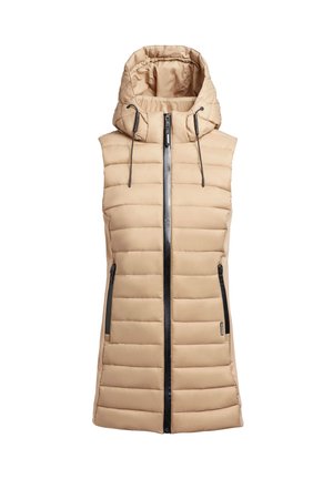 Chaleco acolchado beige con capucha, diseño a rayas horizontales, cierre de cremallera negra y bolsillos laterales. Cuerda ajustable en la capucha.
