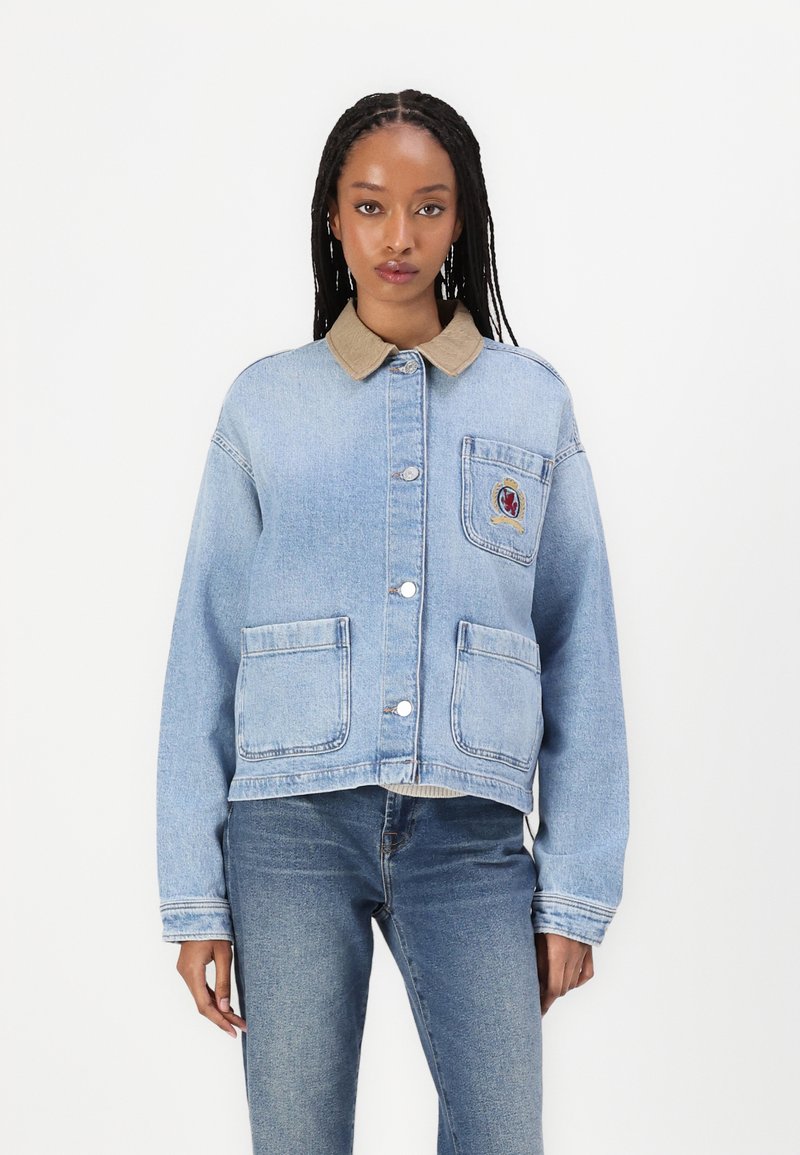 Tommy Jeans - CHORE CREST - Jeansjacke - denim light, Vergrößern