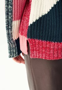 Next Neule - pink