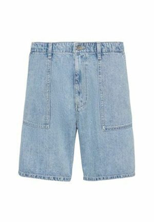Lyseblå denimshorts med forlommelommer, bæltestropper og knaplukning, med afslappet pasform.