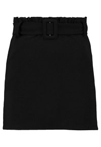 Minifalda negra hecha de un tejido suave, con una cintura con volantes y un cierre de hebilla ancha. Diseño simple sin patrones adicionales.