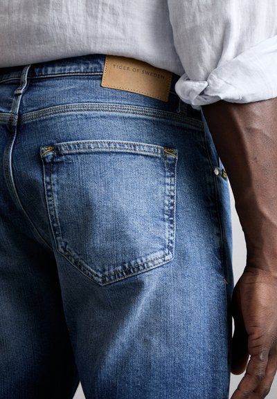 Tiger of Sweden PISTOLERO - Slim fit jeans - light blue