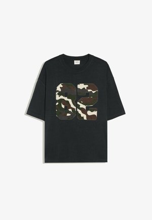 Bershka, CAMOUFLAGE SHORT SLEEVE WITH PATCH - T-SHIRT - T-shirts print - dark grey