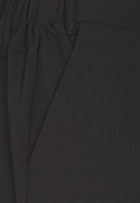 Kaffe SABINA PANTS 7/8 - Calças - black deep