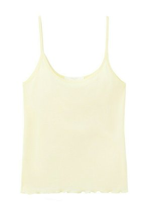 Top giallo senza maniche con spalline sottili e orlo leggermente arricciato su sfondo bianco.