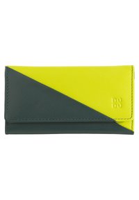 Portefeuille plié avec un design triangulaire ; cuir vert et jaune vif ; texture lisse ; présente un logo de marque en relief ; coutures de couleur assortie.