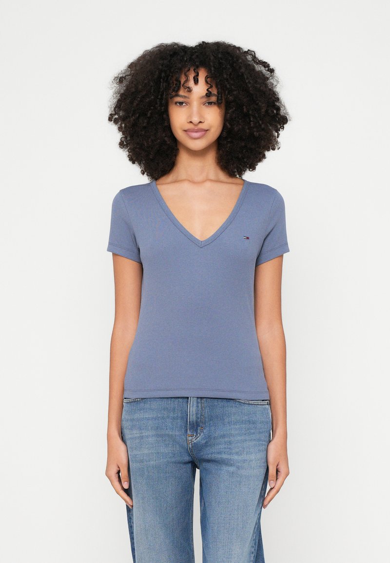 Tommy Jeans T-shirt basic lichtblauw Tommy Jeans T-shirt basic lichtblauw