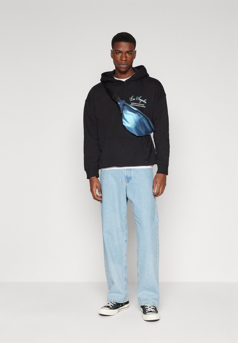 YOURTURN by Zalando - STATUS HOODIE UNISEX - Sweatshirt - black, Enlarge