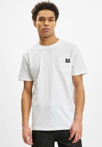 Lihtne T-särk - white