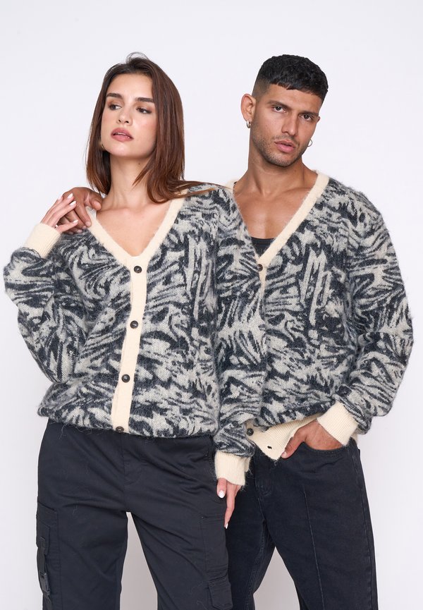 CONCRETE - Strickjacke