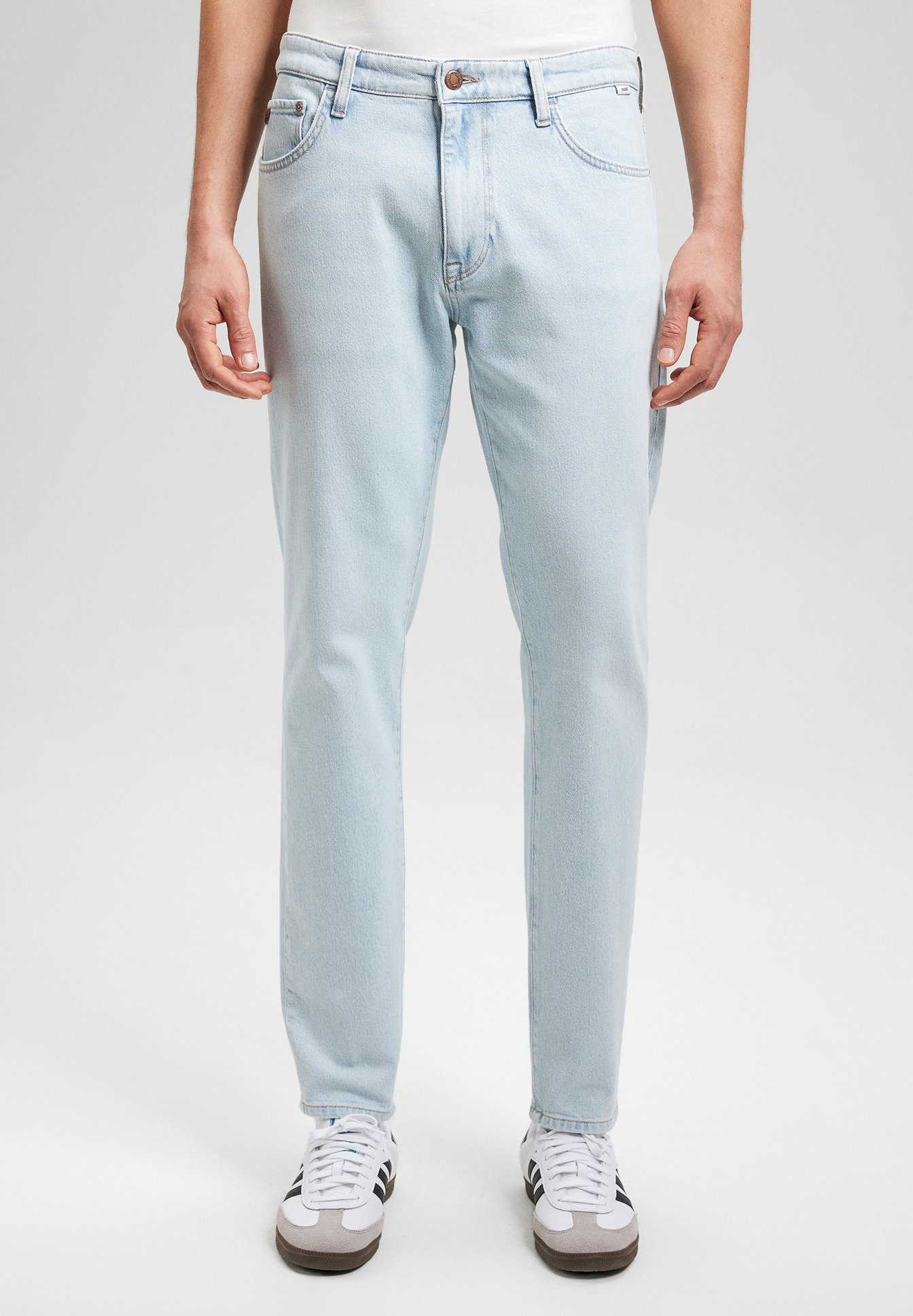 Jean Homme Wrangler Authentics Comfort Flex - Coupe Relaxed Fit - Fumé - 36W/29L - Denim Stretch - 5 Poches