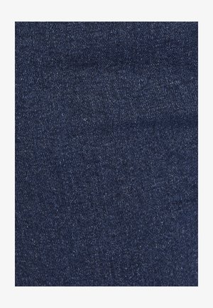 Tissu en denim bleu foncé avec une texture lisse, présentant des motifs de sergé subtils et un léger éclat. Tissage robuste sans embellissements visibles.