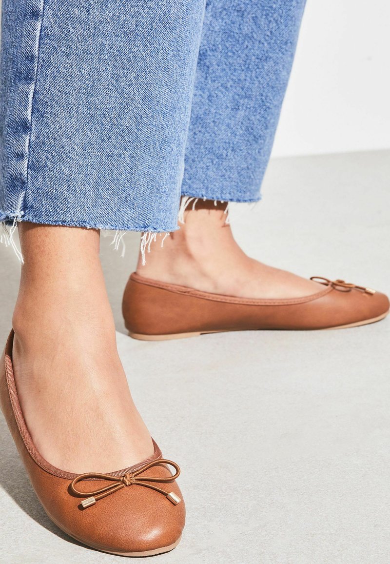 Lipsy Ballerinasko - tan brown