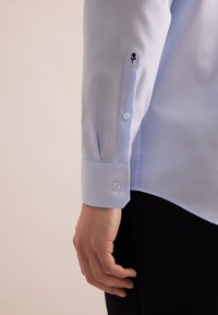 Seidensticker REGULAR - Camicia - light blue