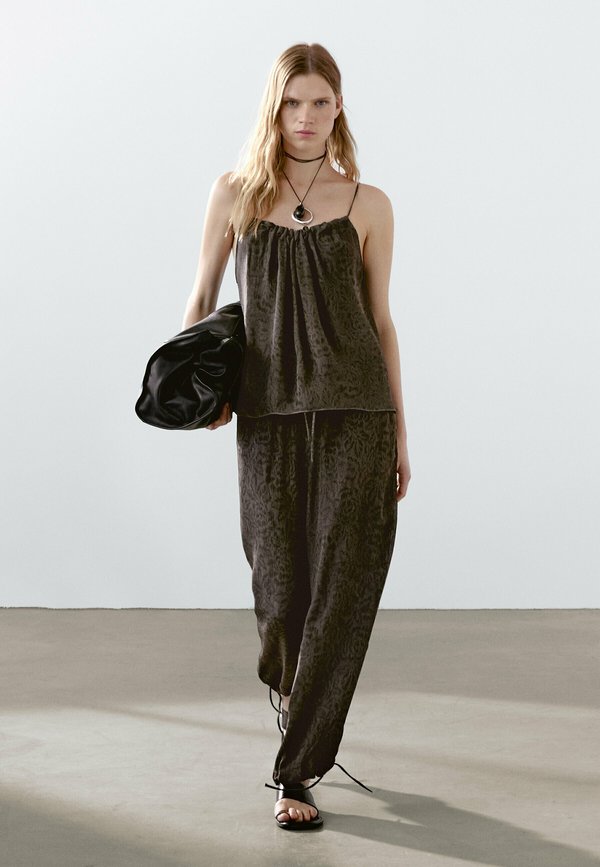 WIDE JACQUARD FLOWING - Trousers
