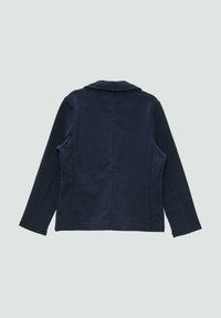 Navyblauwe jas van zacht materiaal, met een kraag en lange mouwen. Eenvoudig ontwerp zonder zichtbare patronen of hardware.