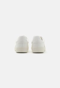 Call it Spring IMPALLA - Sportcipő - white