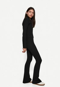 Bershka Pantalon classique - black