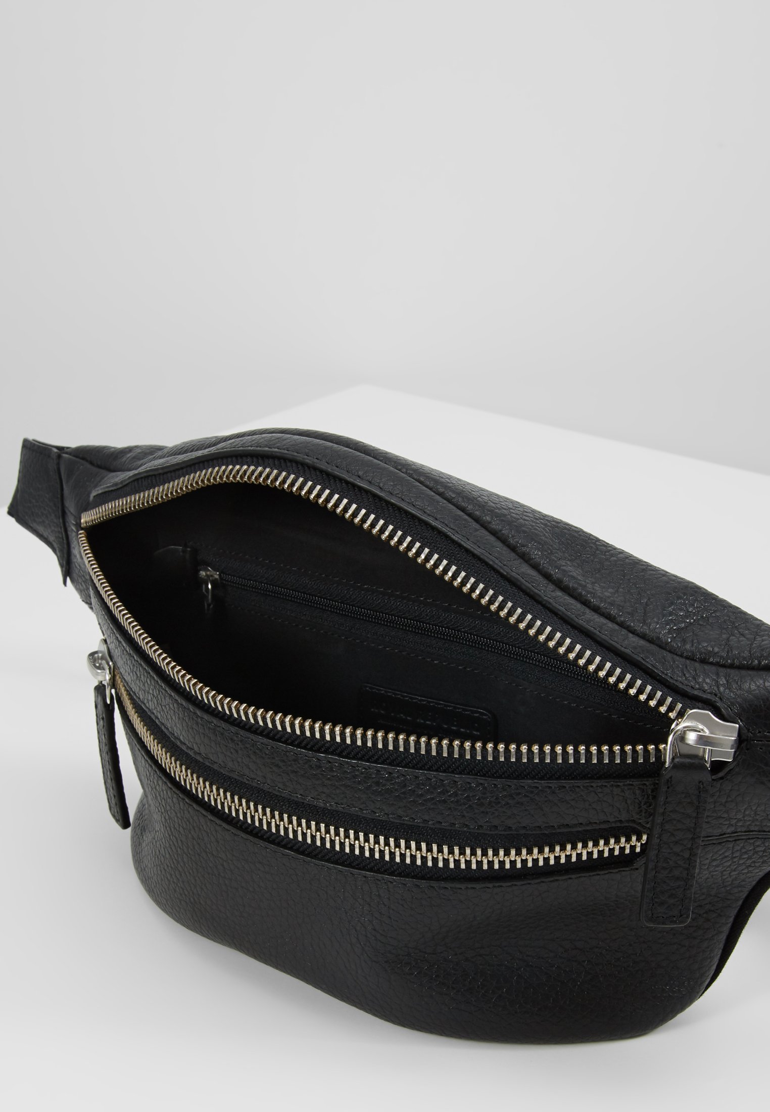 royal republiq bum bag