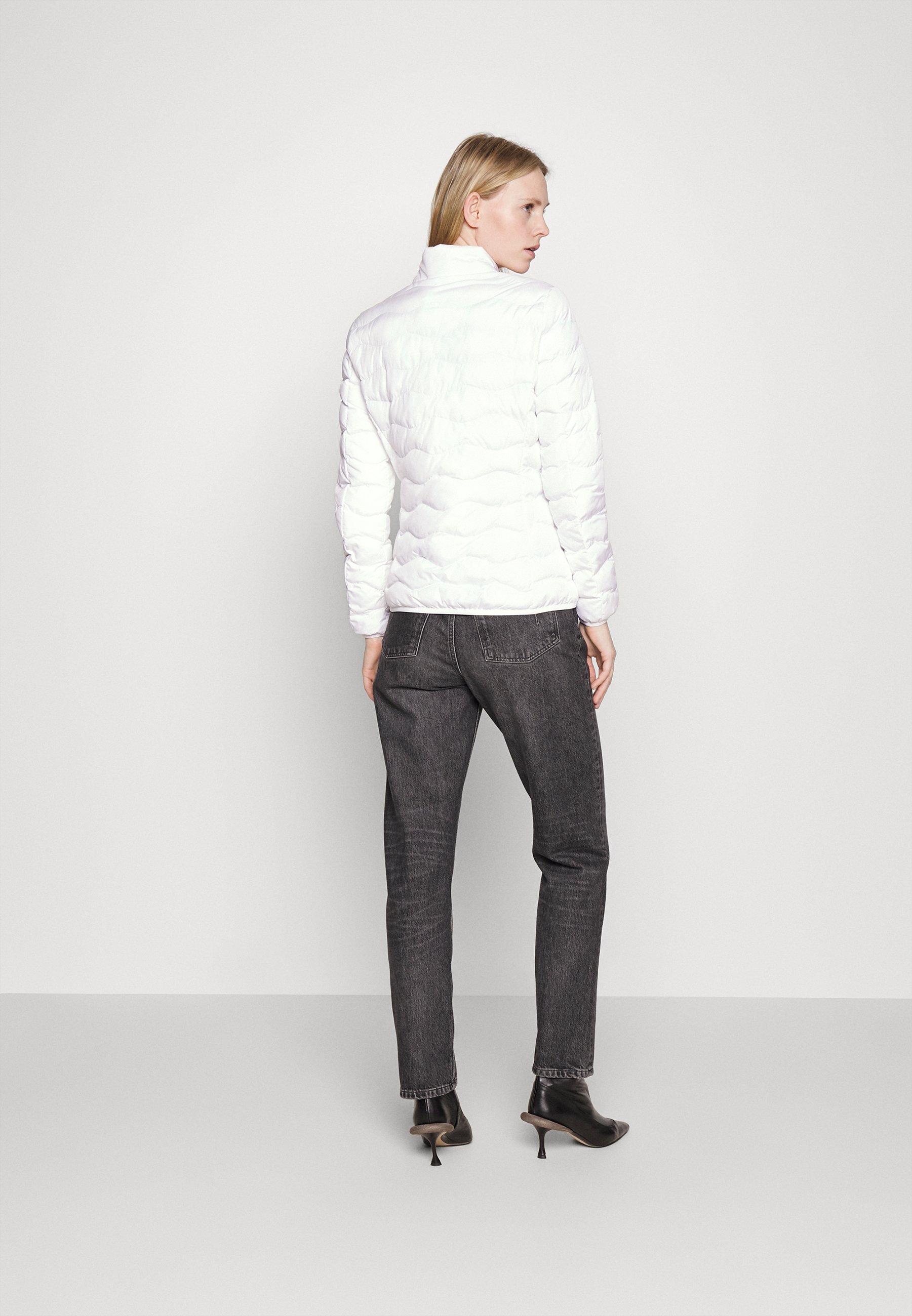 EA7 Emporio Armani Winter jacket - white/gold/white