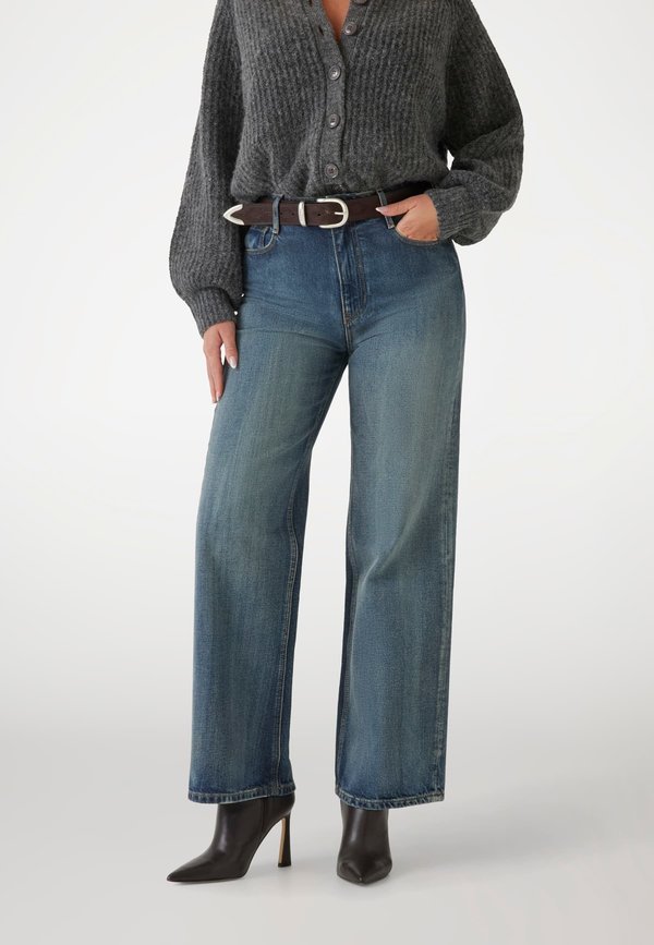 CLAIR PALAZZO  - Flared Jeans - blau