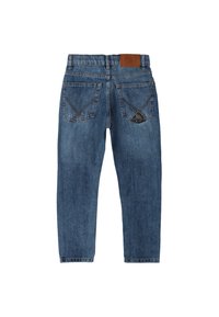Jeans aus Denim mit einer mittelblauen Waschung. Merkmale sind eine hohe Taille, gerader Beinschnitt, zwei Gesäßtaschen und ein brauner Markenzeichen-Patch an der Taille.