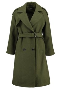 Olivgrön kappa i ullblandning med bältad midja, dubbelknäppt framstycke, breda slag och axelaccents. Har sidfickor.