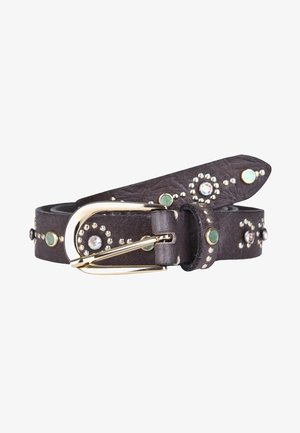 Ceinture en cuir brun foncé avec boucle dorée, ornée de clous ronds verts et transparents ainsi que de petits rivets dorés.