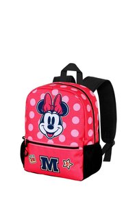 Mochila de tela rosa con puntos blancos, gráfico de Minnie Mouse, detalles en negro, bolsillo con cremallera y letra "M" bordada con una estrella.