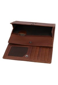 Braune Lederbrieftasche geöffnet, zeigt Münzfach, Netz-ID-Fach und fünf Kartenfächer, gesichert mit Druckknöpfen.