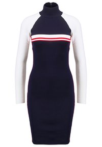 Robe en tricot avec un col montant, corps bleu marine, manches blanches, et une bande rouge horizontale au niveau de la poitrine. Conception ajustée.