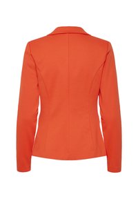Blazer aderente arancione con colletto classico. Tessuto liscio, maniche lunghe e cuciture su misura con un design pulito sul retro.