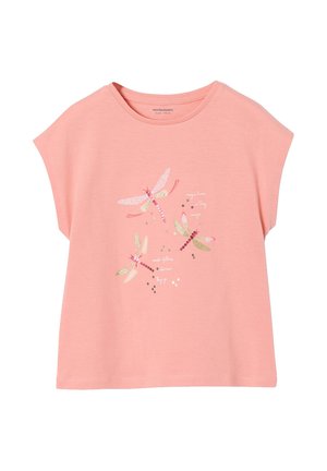 Rosa Kurzarmshirt mit drei verzierten Libellen und kleinem weißen Text auf der Vorderseite.