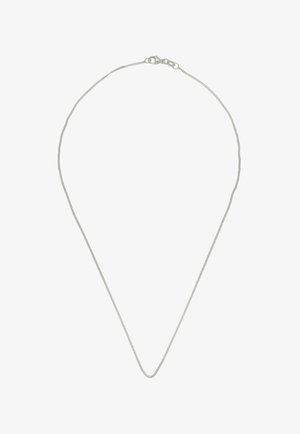 Collana con catena in argento dal design semplice, caratterizzata da una superficie piatta e liscia e da una chiusura a moschettone.