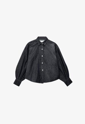 Tumši džinsa ilgā piedurkne krekls ar apkakli, piecu pogu aizdare un apjomīgām piedurknēm. Mīksta tekstūra, brīva piegriezuma un noapaļots apakšmalas dizains.