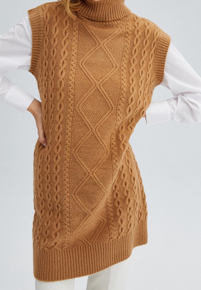 Touché Privé Pullover - camel