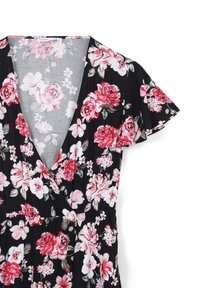 Abito nero a fiori con maniche a sbuffo corte, scollatura a V profonda e vita arricciata, decorato con motivi di rose rosse e pink e foglie verdi.