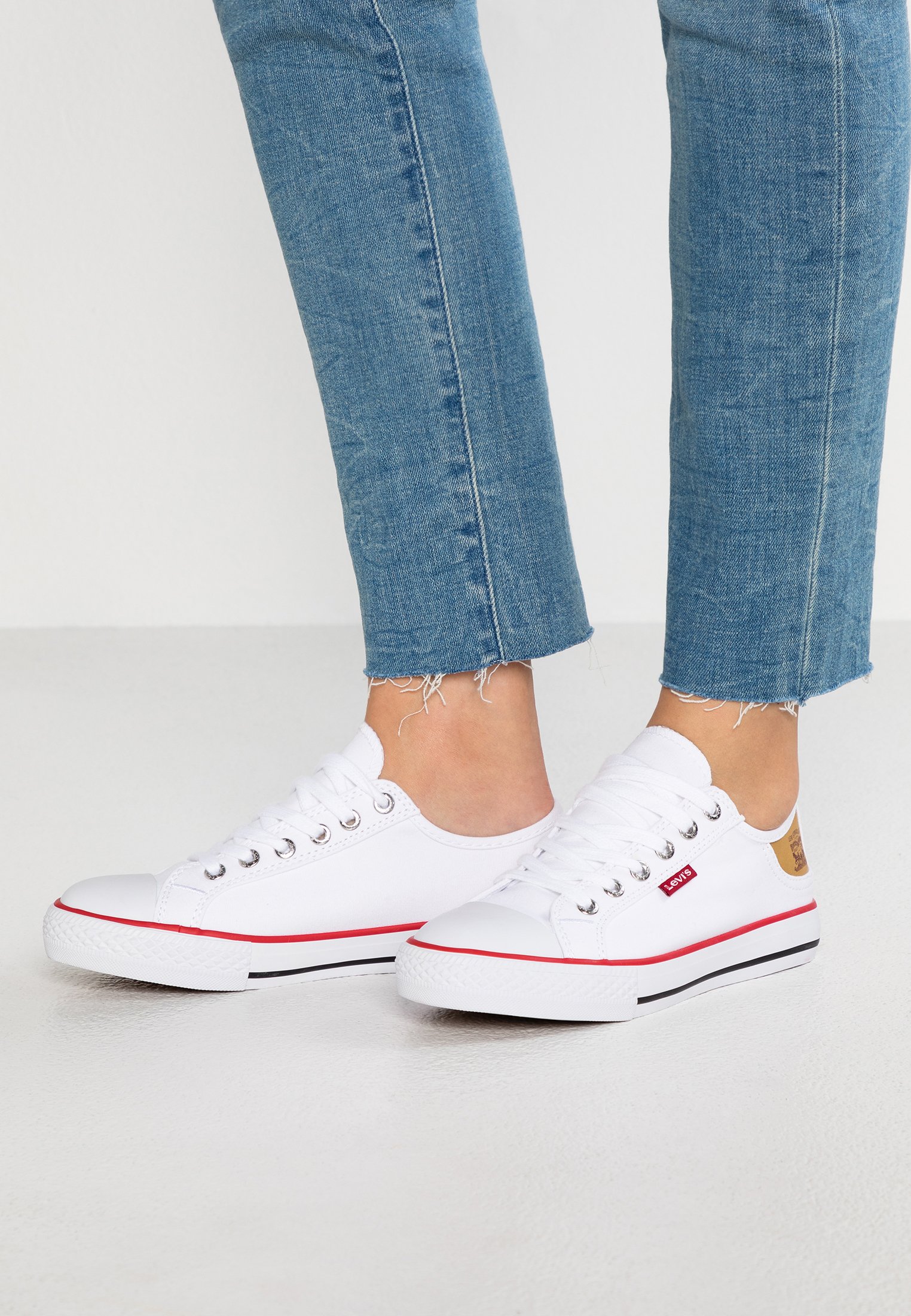 Zapatillas Mujer Hotsell, 57% | mooving.com.uy