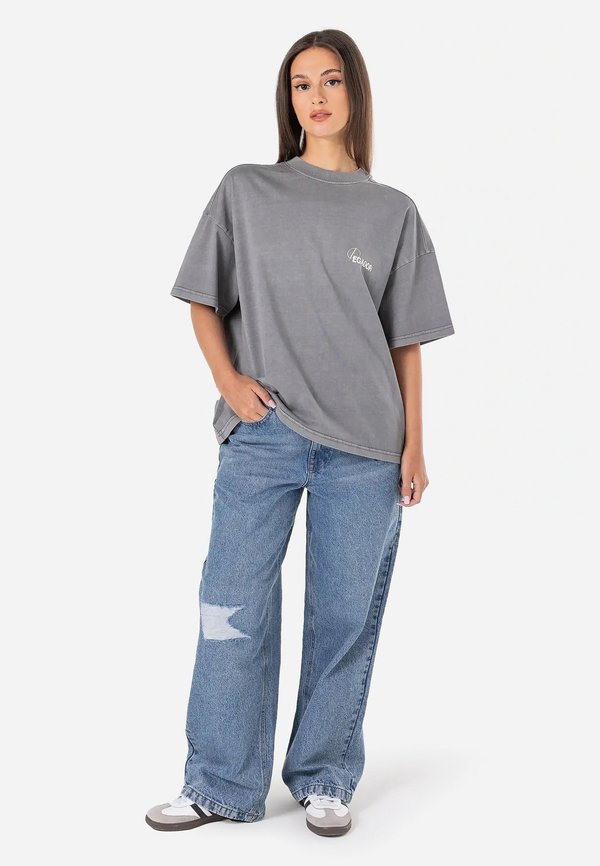 BLAIR OVERSIZED TEE - Print T-shirt2