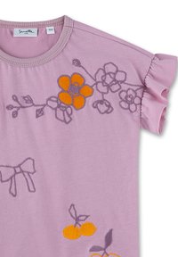 Lilac cotton t-shirt featuring embroidered flowers in orange and purple. Ruffled sleeve detail. Round neckline. Soft, textured fabric.