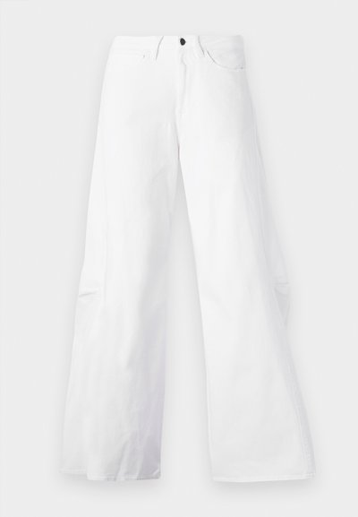 Baltas platmalu džinsu bikses ar piecu kabatu dizainu. Iezīmes melna pogas un rāvējslēdzēja aizdare. Gluda tekstūra, taisna silueta.